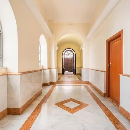 Appartement House Of Cardinals